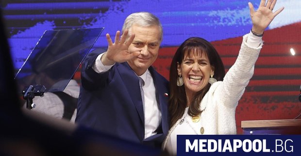 Крайнодесният кандидат Хосе Антонио Каст от Републиканската партия спечели президентските