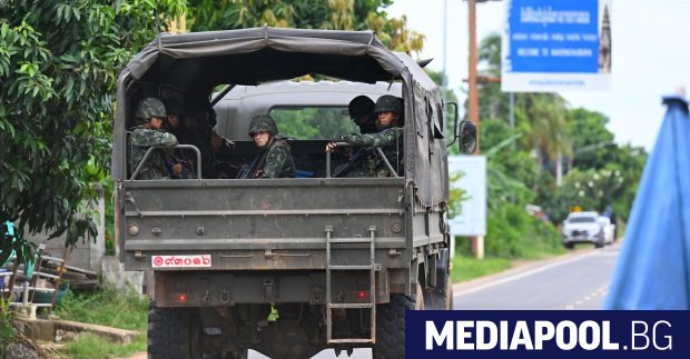 Тайланд нанесе въздушни удари по спорната си граница с Камбоджа