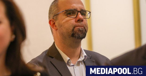 Това е нещо средно между отровен двойник и заблуждаваща маневра