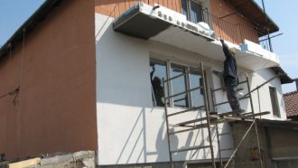 Декарбонизационният фонд започна работа, ще мисли как да субсидира санирането на къщи