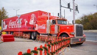 Празничното турне на Коледния камион на Кока-Кола приключва с тридневен финал в София