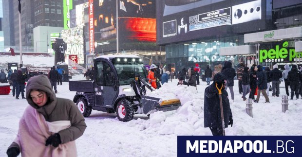 Голяма част от САЩ остана и днес обхваната от силен