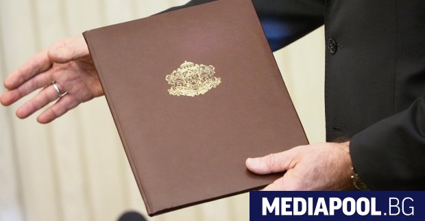Президентът Румен Радев ще връчи третия мандат за съставяне на