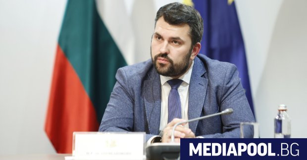 Македонският външен министър Тимчо Муцунски твърди че българският му колега