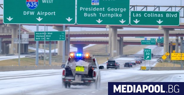 Силна зимна буря в САЩ остави без електроснабдяване повече от