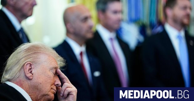 Американският президент Доналд Тръмп отрече да задрямва по време на