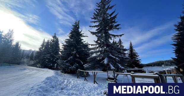 В следобедните часове ще бъде предимно облачно и на отделни