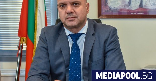 Дни преди да напусне МВР вътрешният министър Даниел Митов назначи