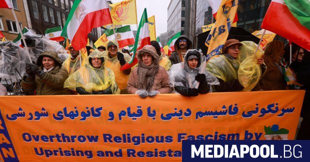 Реза Пахлави син на последния ирански шах и водеща фигура