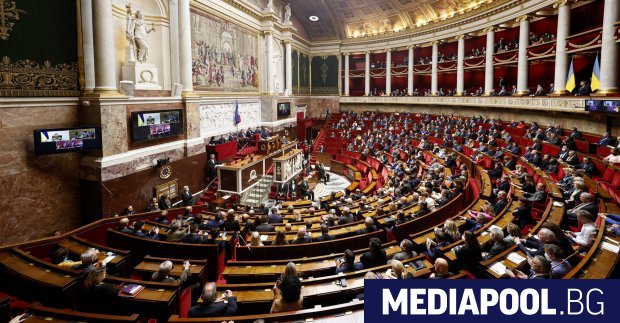 Долната камара на френския парламент Националното събрание одобри законопроект слагащ
