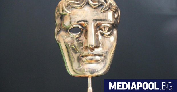 Наситената с екшън черна комедия Битка след битка на режисьора