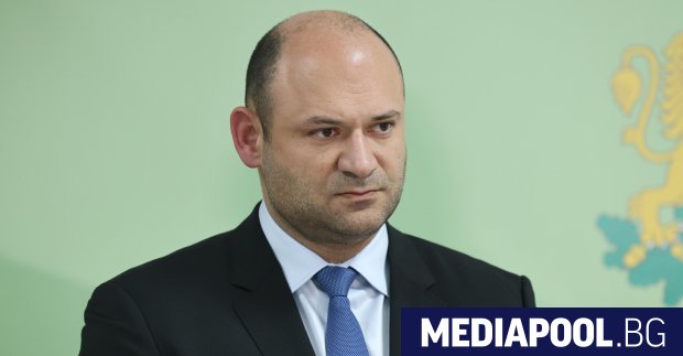 Заместник министърът на околната среда и водите Виктор Атанасов в