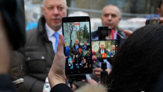 Ековедомството затвори производствена линия в "Кроношпан", дружеството ще обжалва в съда