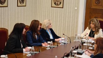 Пеевски не отиде при Йотова. "ДПС-Ново начало" поиска експерт за служебен премиер, а не доближен до партия