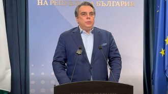 Асен Василев: Радев да каже дали иска европейска България или Орбанов модел