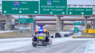 Над 600 000 души в САЩ са без ток заради зимна буря