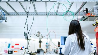 Въвеждат се данъчни стумили за фирмите, инвестиращи в наука