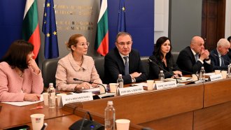 Таксите и мултифондовете разцепиха тристранката за втората пенсия