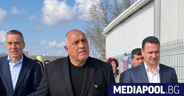 Лидерът на ГЕРБ Бойко Борисов заяви че първо трябва да