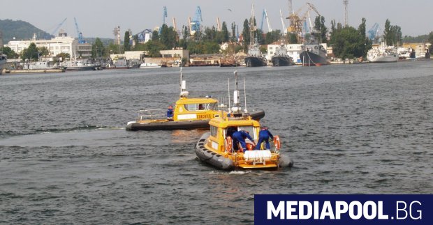 Подновява се операцията по търсене и спасяване на рибарския кораб