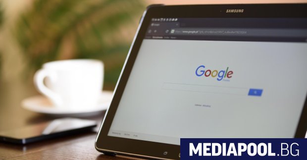 В продължение на десетилетия интернет следваше предсказуема последователност потребителят отваря