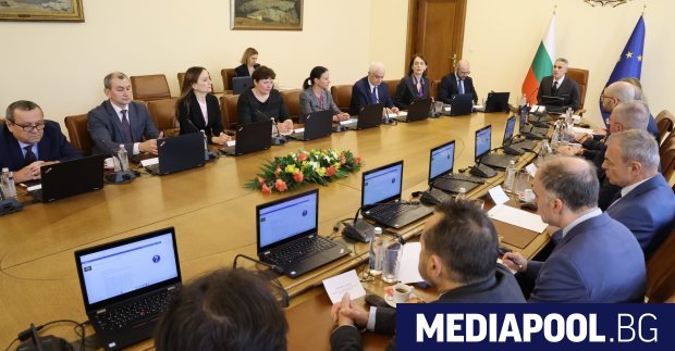 България ще промени оценката си за военната операция на САЩ