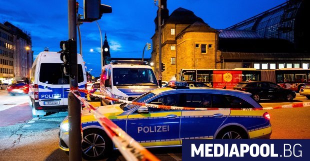 Германската митническа полиция съобщи че е провела претърсвания в три