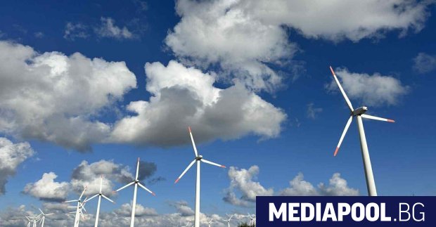 С едва 710 МВ инсталирани вятърни мощности и нищожен ръст