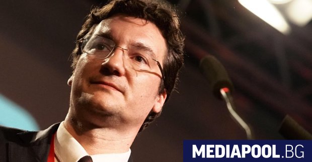 Тясното партийно ръководство на БСП беше сменено по предложение на