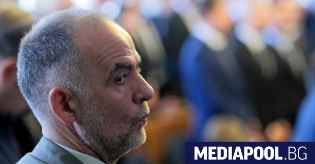 Има голямо недоверие в обществото за това какво правят институциите