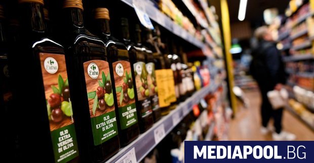 Италианските производители на зехтин твърдят че скокът в евтиния тунизийски