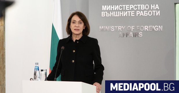 Активна последователна политика членство в ОИСР и ярка позиция за