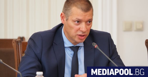 Парламентът прекрати правомощията на Антон Славчев като зам председател на