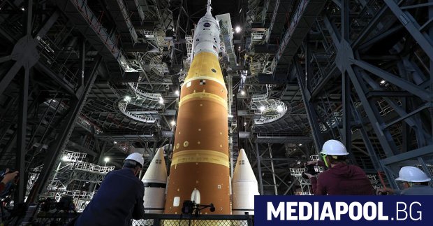 НАСА планира в началото на март да изстреля екипаж около
