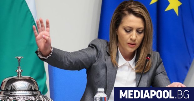 Нецензурна обида към народни представители вплетена в звучна псувня Това