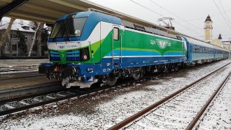 Държавата дава 15 нови влака на "Ивкони", жп субсидията скача двойно