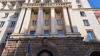 Берем срам! България изпраща дипломати на първата среща на Съвета за мир на Тръмп