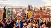 За първи път от 100 г. напусналите САЩ са повече от заселилите се там