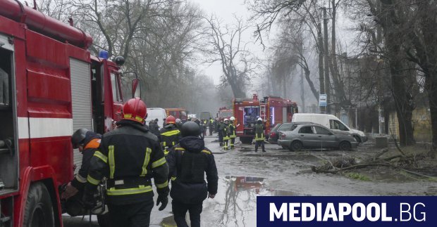 Един човек загина а най малко 10 души сред които