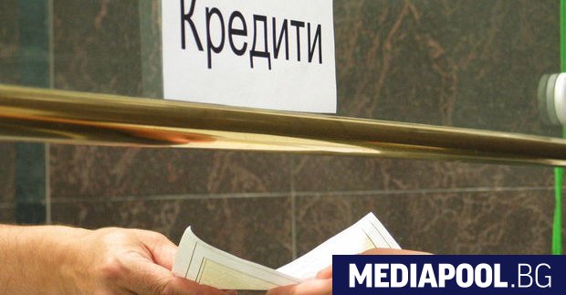 Само за месец домакинствата в България са изтеглили 1 млрд