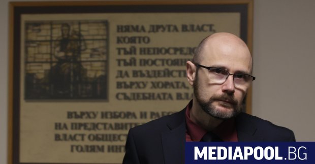 Затискащият с огромна тежест правосъдието ни въпрос за смяната на