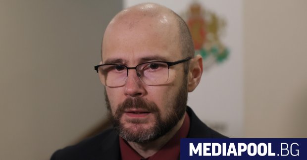 Правосъдният министър Андрей Янкулов поиска случая с вечния мандата на