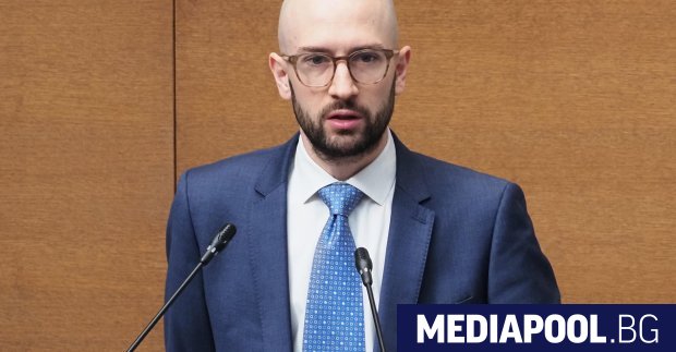 Тревожно признание направи пред чуждия бизнес у нас на събитие