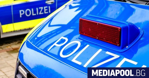 Двама души са били застреляни в бистро близо до летището