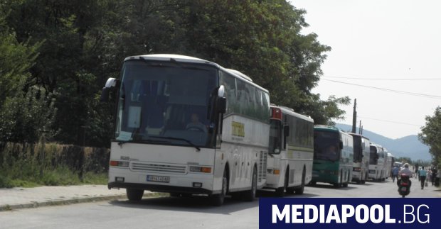 Заради увеличението на цените на горивата автобусните компаниите ще поискат