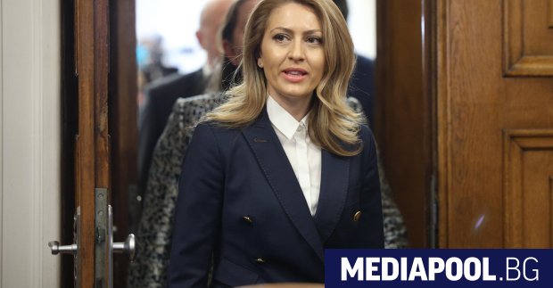 Ден след визитата на служебния премиер председателят на Народното събрание