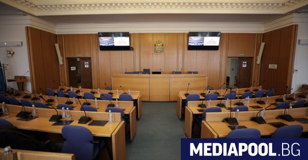 Областният управител на София преразглеждането на решението за избор на