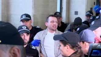 Съдят Хасърджиев и останалите от компанията му за 17 престъпления