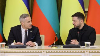 Гюров и Зеленски подписаха 10-годишно споразумение за сигурност между България и Украйна (снимки)