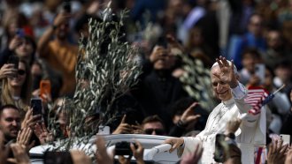 Папа Лъв XIV на Цветница: Бог отхвърля молитвите на лидери, които водят войни